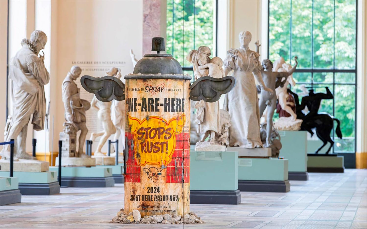 ספר אמנות | We Are Here