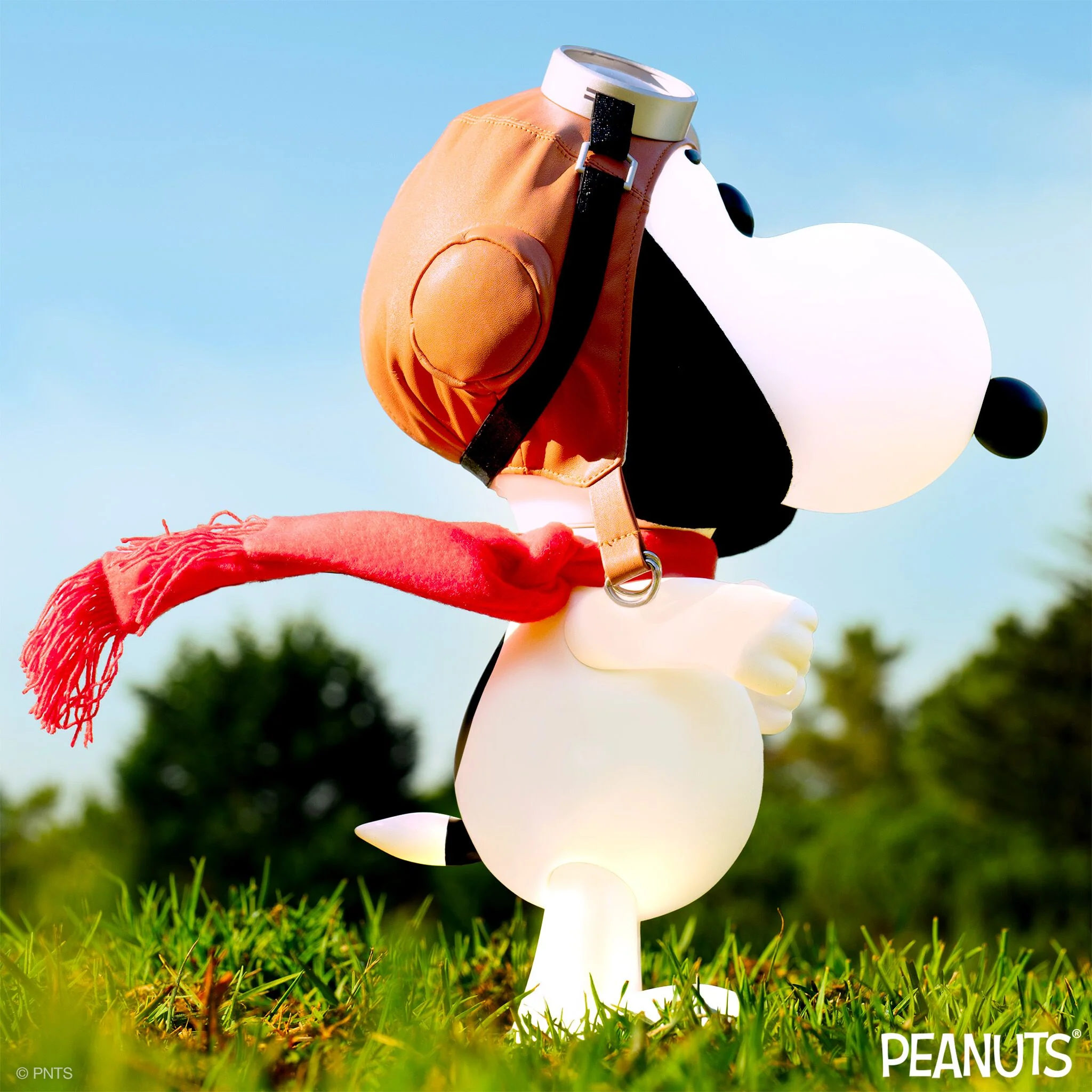 Peanuts SuperSize - Snoopy Flying Ace (Doghouse Box) - Yuka Monsters