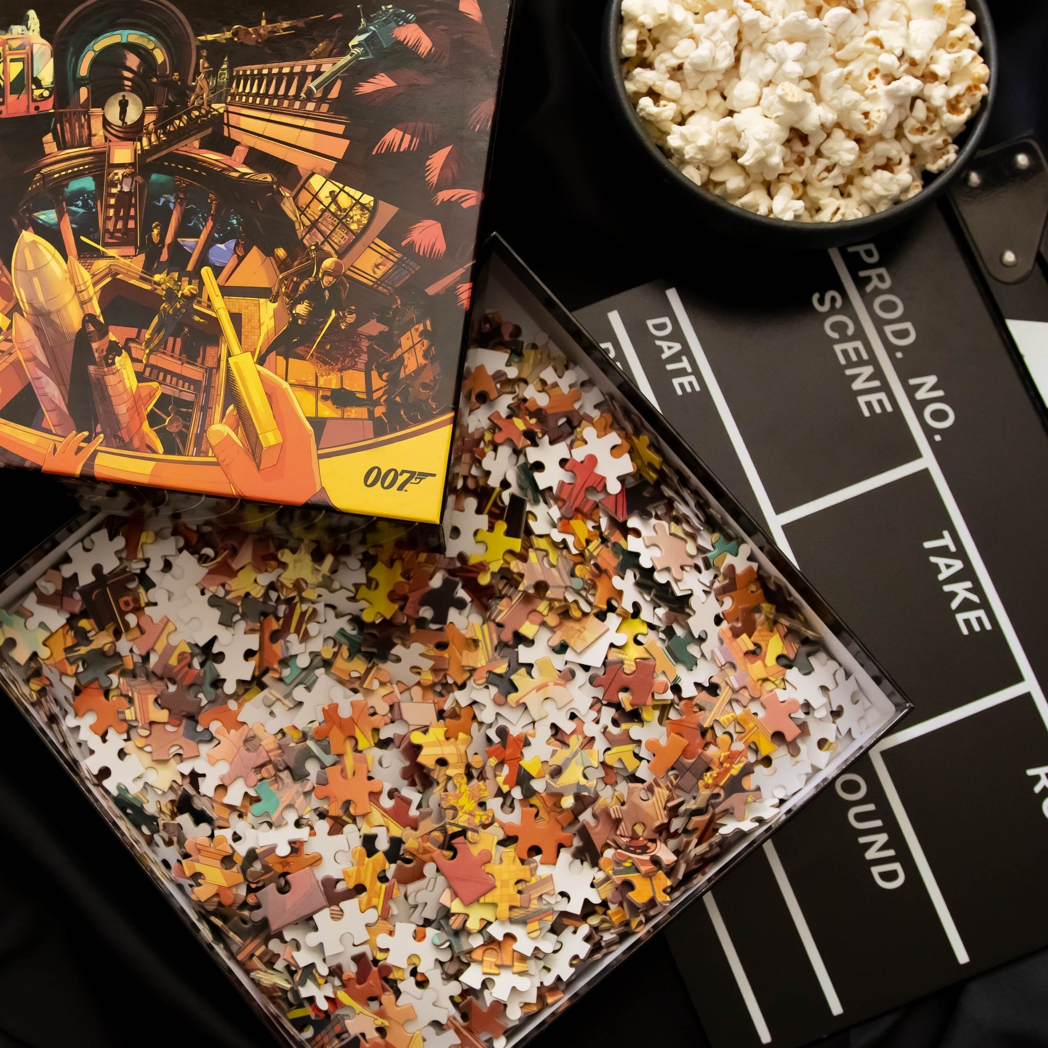 The World of James Bond 1000 Piece Jigsaw Puzzle - Yuka Monsters