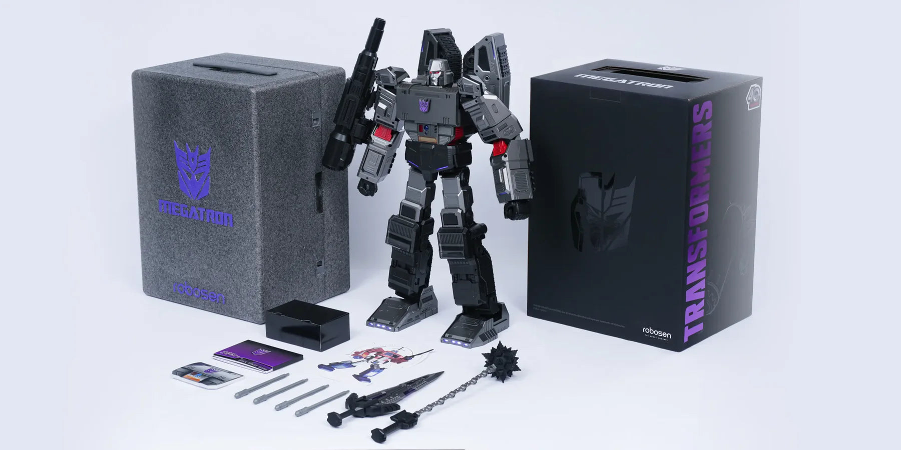 Megatron G1 - Robosen - Yuka Monsters
