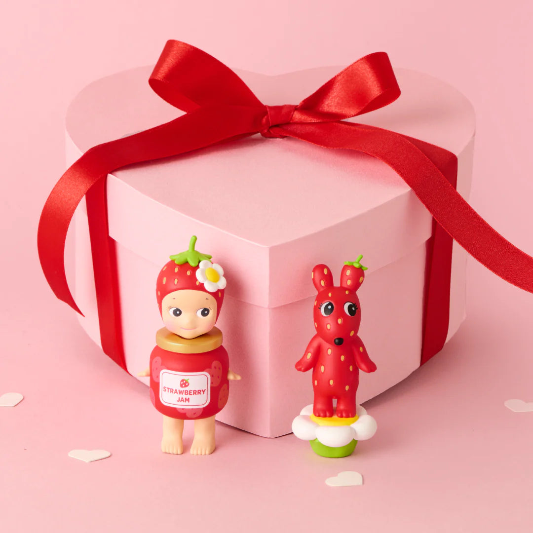 בליינדבוקס | Strawberry Love Series - Yuka Monsters