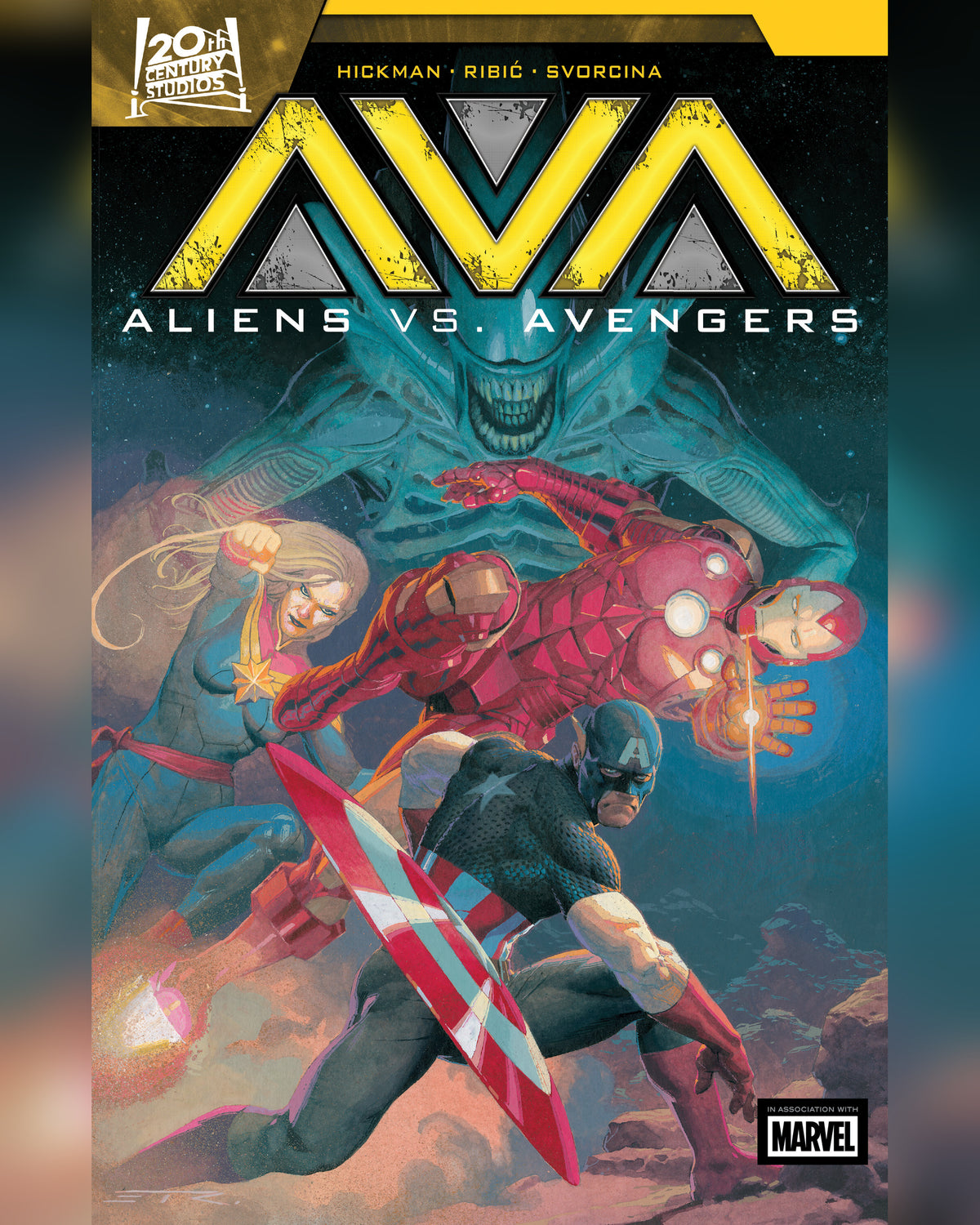 Aliens vs. Avengers — cover