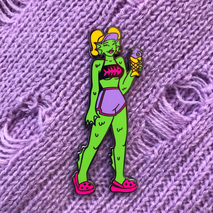 סיכה | סוואמפי מלכת הביצה - Swampy by Tragic Girls