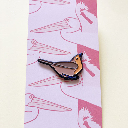 נעה כ״ץ | סיכת יונתן אדום החזה