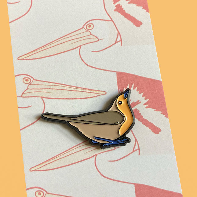 נעה כ״ץ | סיכת יונתן אדום החזה